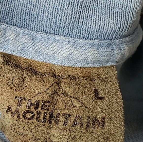 Vintage The Mountain Men's T-Shirt, Size L - Picture 2 of 5